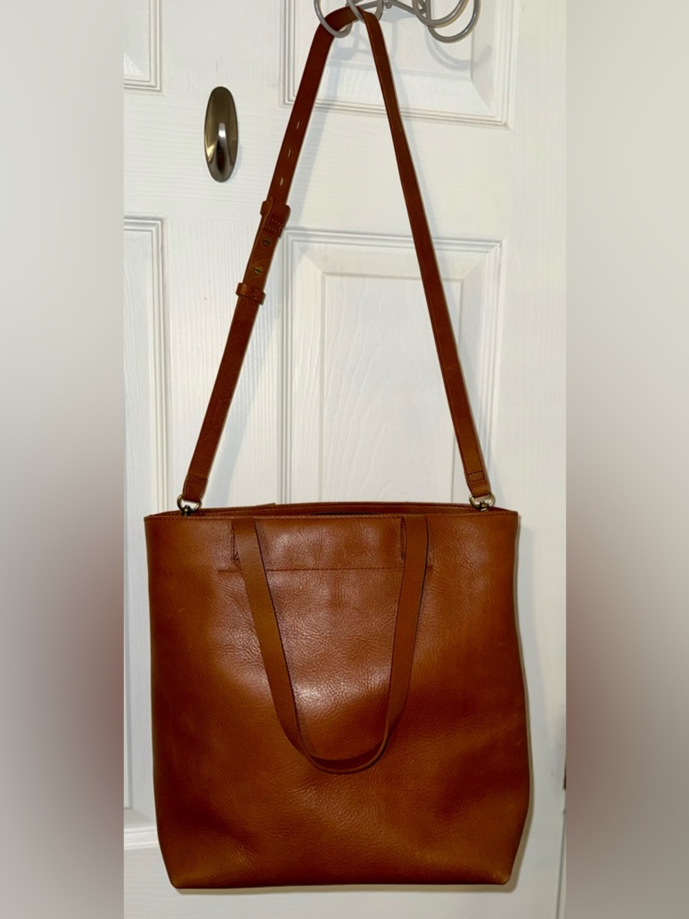 Madewell Zip-Top Medium Transport Leather Tote with Adjustable Strap- Like New - Picture 5 of 16